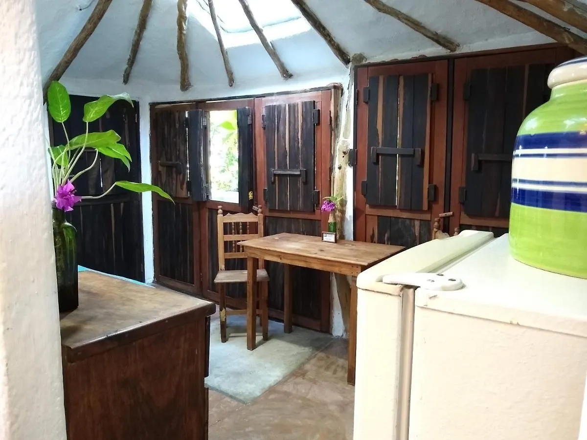 Casitas Kinsol 호텔 푸에르토 모렐로스 2*,