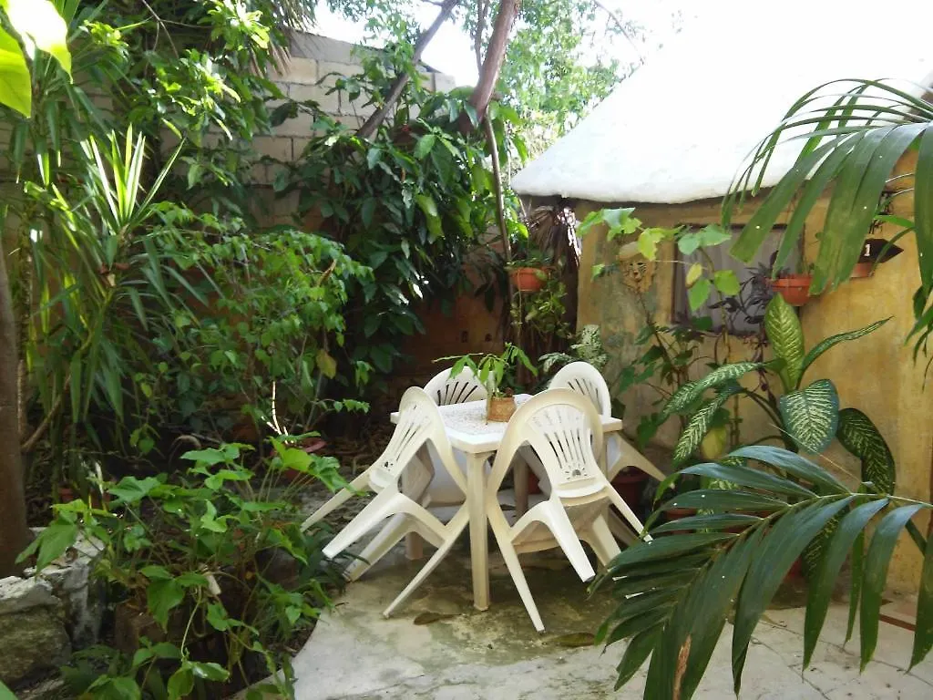 Casitas Kinsol 호텔 푸에르토 모렐로스 2*,  멕시코